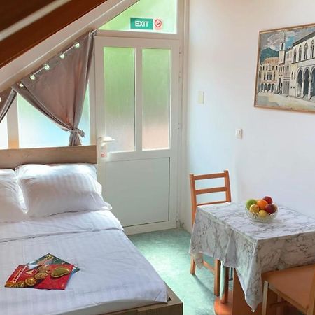Laura Studio Apartman 米利尼 外观 照片