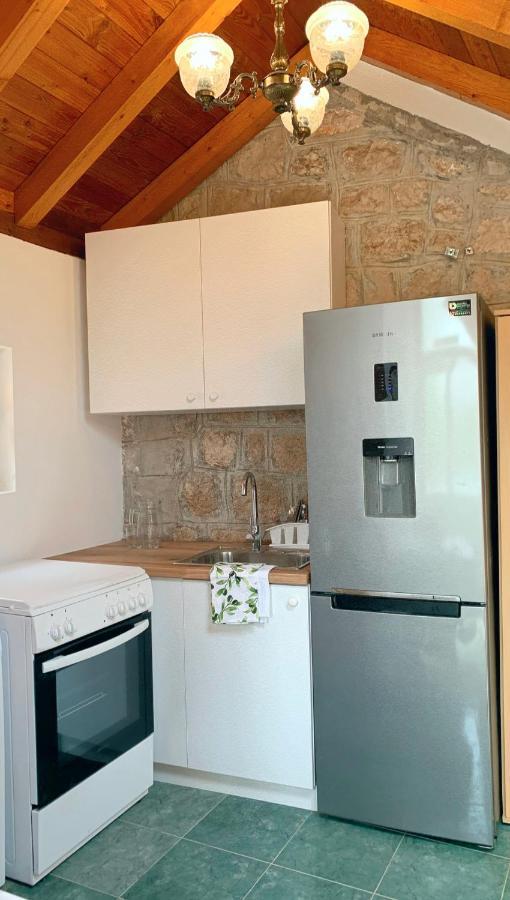Laura Studio Apartman 米利尼 外观 照片